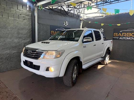 TOYOTA HILUX 3.0 SRV 4X4 CD 16V TURBO INTERCOOLER DIESEL 4P AUTOMÁTICO TOYOTA HILUX 3.0 SRV 4X4 CD 16V TURBO INTERCOOLER DIESEL 4P AUTOMÁTICO
